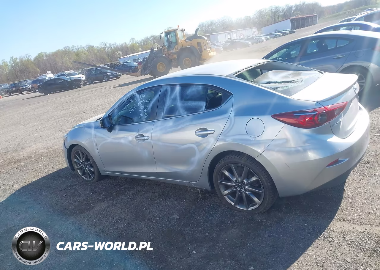 2018 Mazda Mazda3 Touring VIN:3MZBN1V37JM205863 - 13