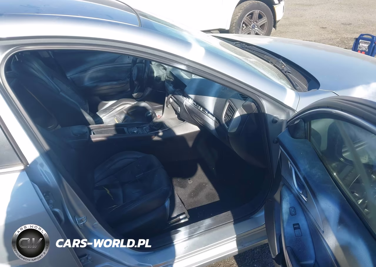 2018 Mazda Mazda3 Touring VIN:3MZBN1V37JM205863 - 5