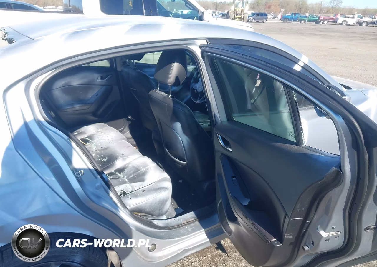 2018 Mazda Mazda3 Touring VIN:3MZBN1V37JM205863 - 8