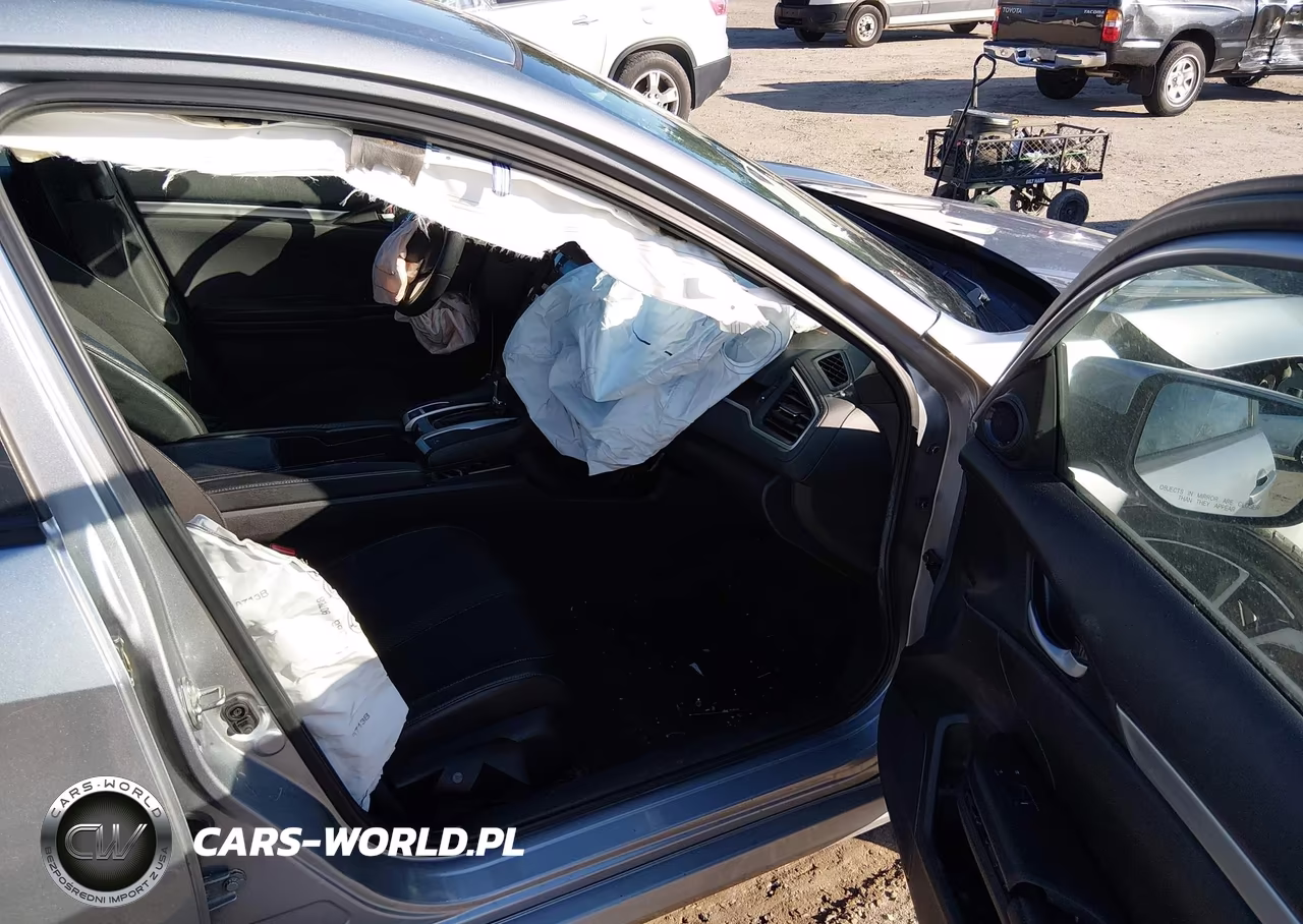 2019 Honda Civic Sport VIN:19XFC2F88KE200791 - 5