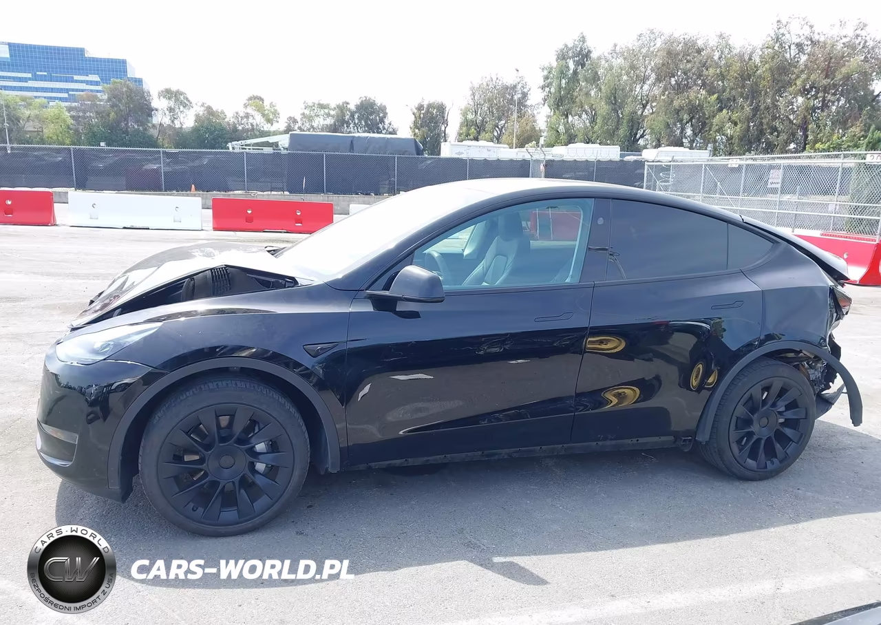 2024 Tesla Model Y Long Range Single Motor Rear-Wheel Drive-Rwd VIN:7SAYGDED2RF054631 - 14