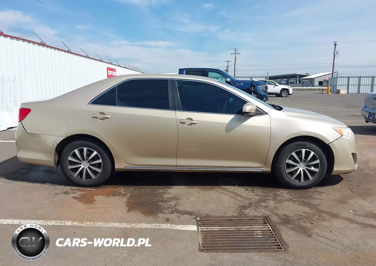 2012 Toyota Camry Le VIN:4T4BF1FK5CR200036 - 13