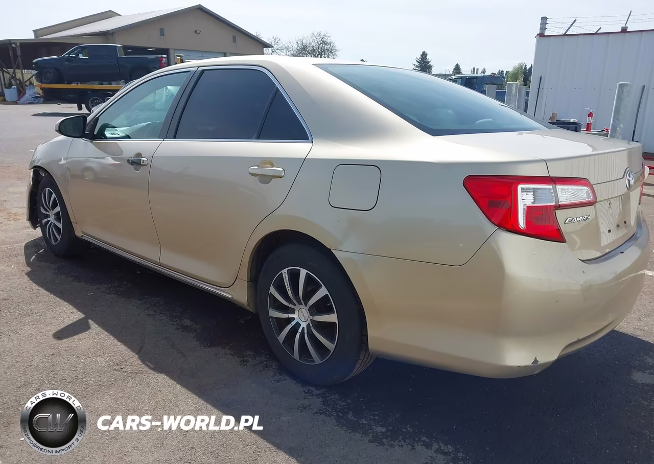 2012 Toyota Camry Le VIN:4T4BF1FK5CR200036 - 3