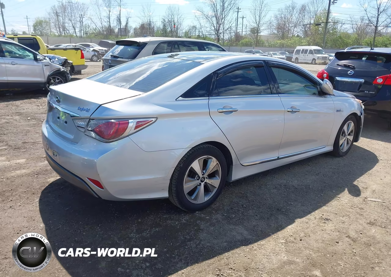 2012 Hyundai Sonata Hybrid VIN:KMHEC4A46CA044732 - 4