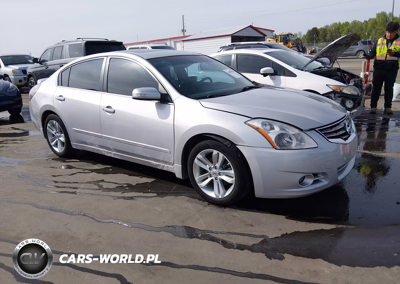 2011 Nissan Altima 3.5 Sr – zdjęcie 1 z 16