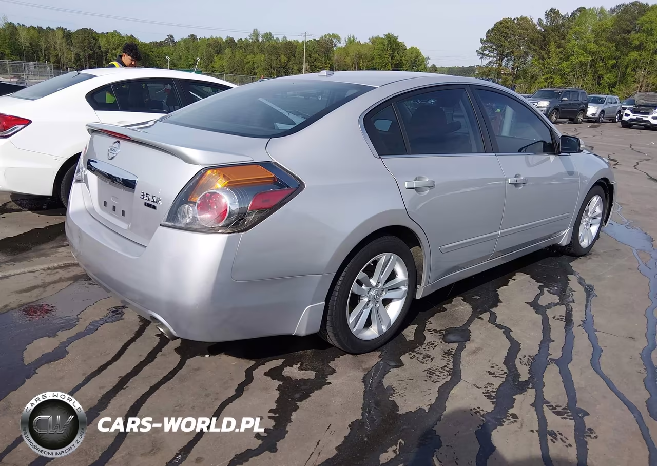 2011 Nissan Altima 3.5 Sr VIN:1N4BL2AP2BN450994 - 4