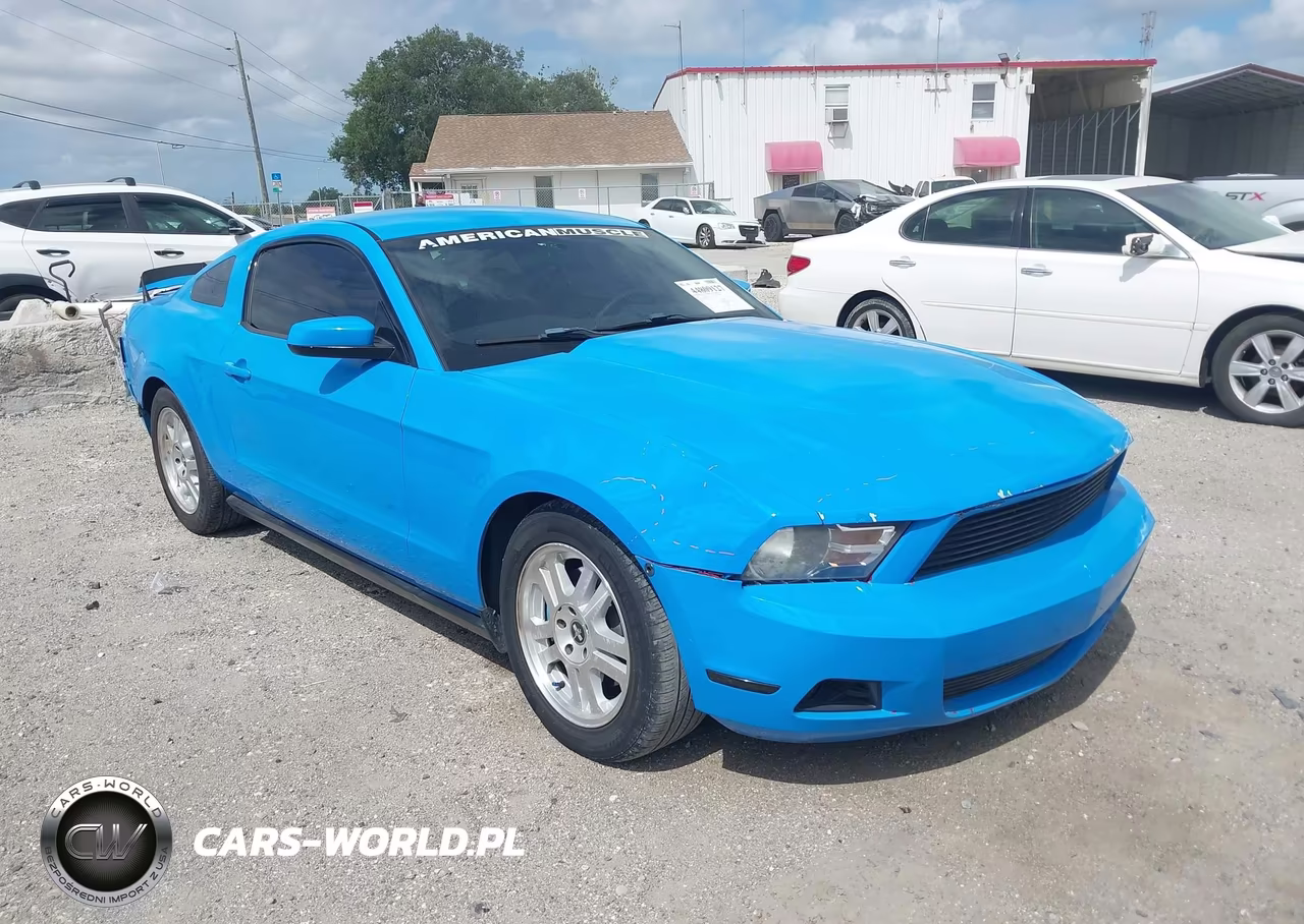 2011 Ford Mustang V6