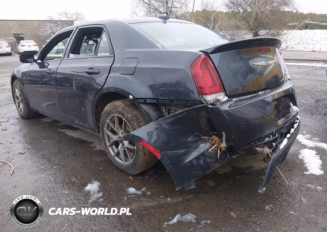 2016 Chrysler 300 VIN:2C3CCABT3GH287300 - 3