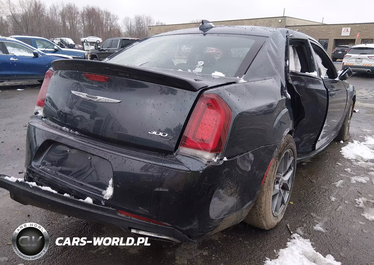 2016 Chrysler 300 VIN:2C3CCABT3GH287300 - 4
