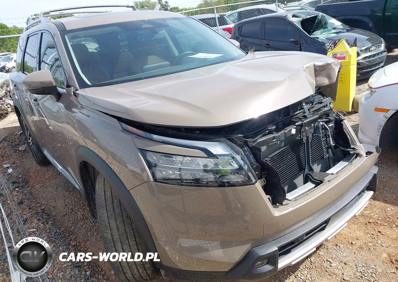 2025 Nissan Pathfinder Platinum 4Wd