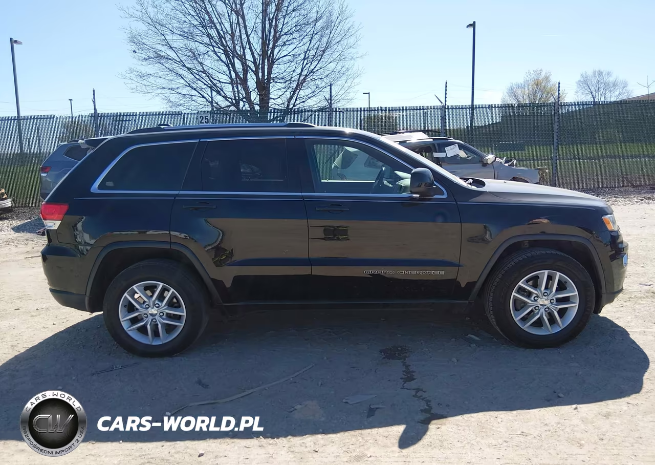 2018 Jeep Grand Cherokee Laredo E 4X2 VIN:1C4RJEAG2JC168493 - 13