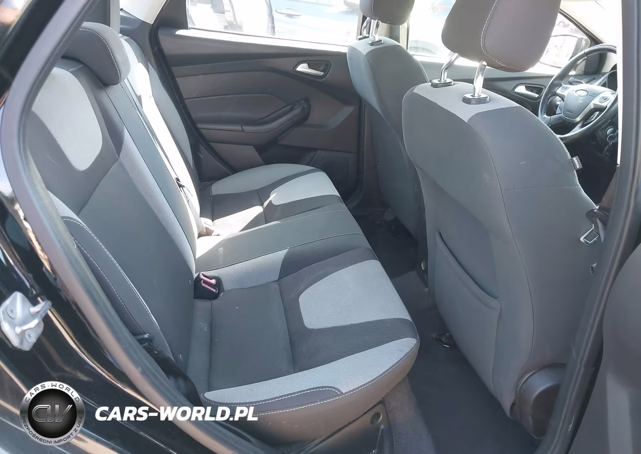 2012 Ford Focus Se VIN:1FAHP3F28CL213490 - 8