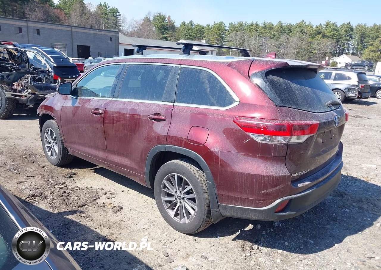 2017 Toyota Highlander Xle VIN:5TDJZRFH1HS396394 - 3