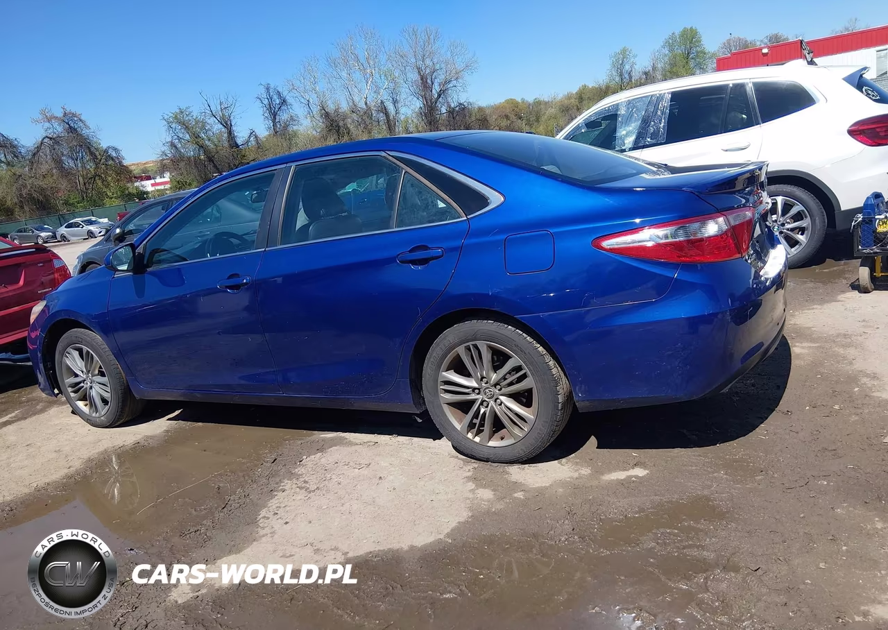 2015 Toyota Camry Se VIN:4T1BF1FK1FU979465 - 15