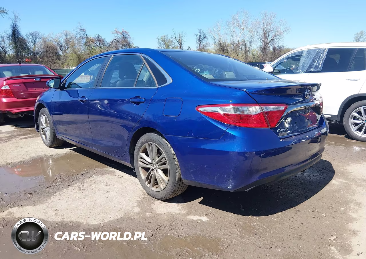 2015 Toyota Camry Se VIN:4T1BF1FK1FU979465 - 3