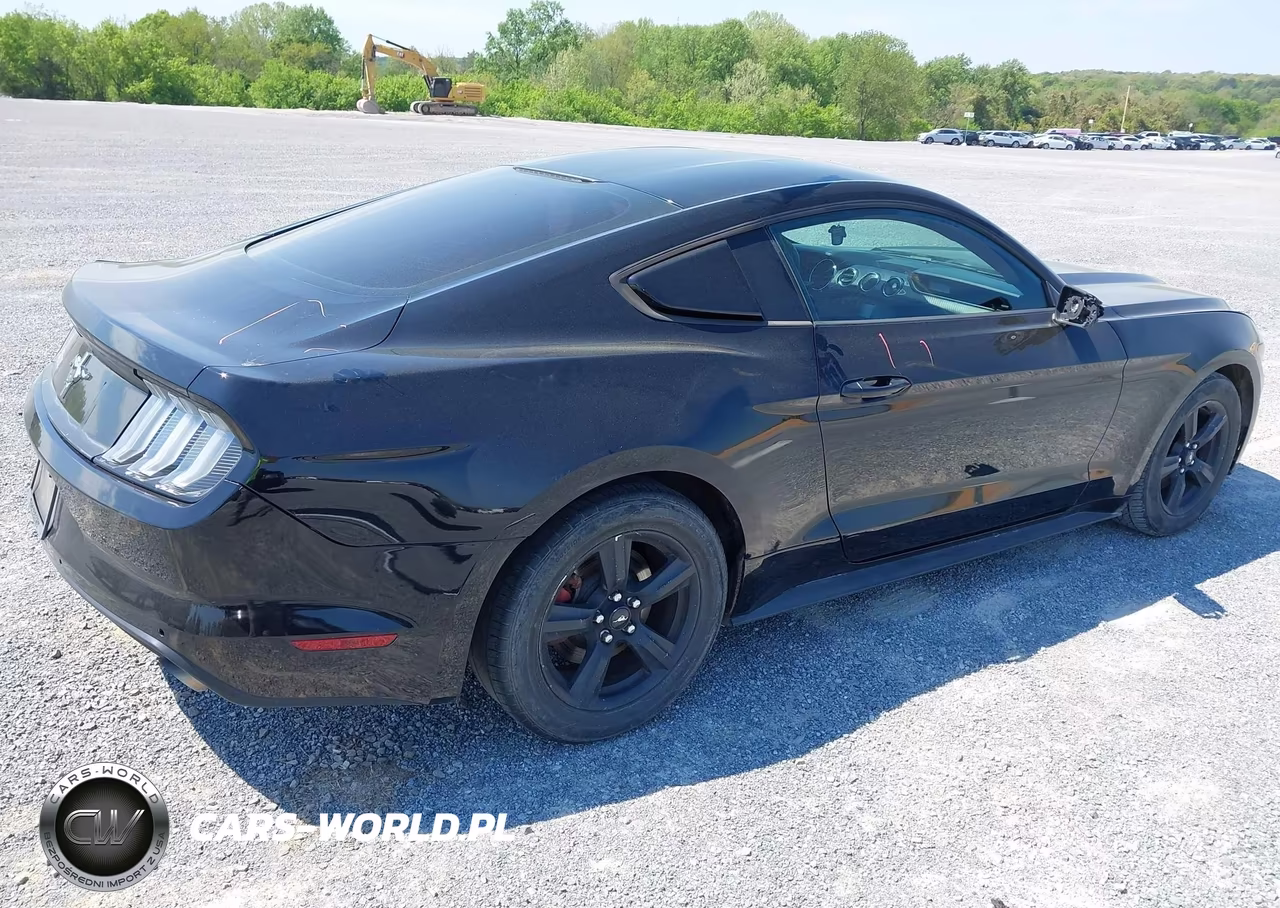 2016 Ford Mustang V6 VIN:1FA6P8AM1G5255474 - 4