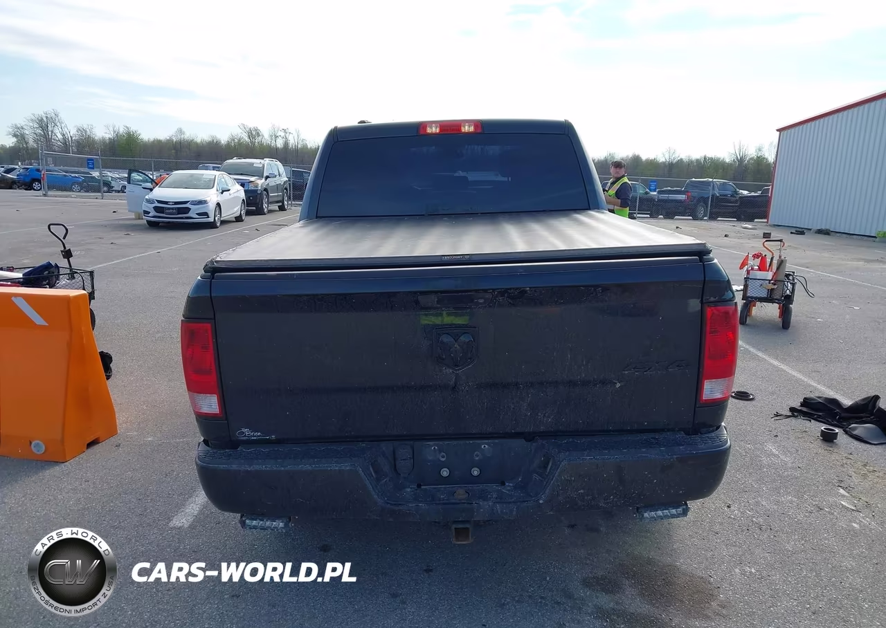 2018 Ram 1500 Express 4X4 5'7 Box VIN:1C6RR7KT5JS295977 - 16