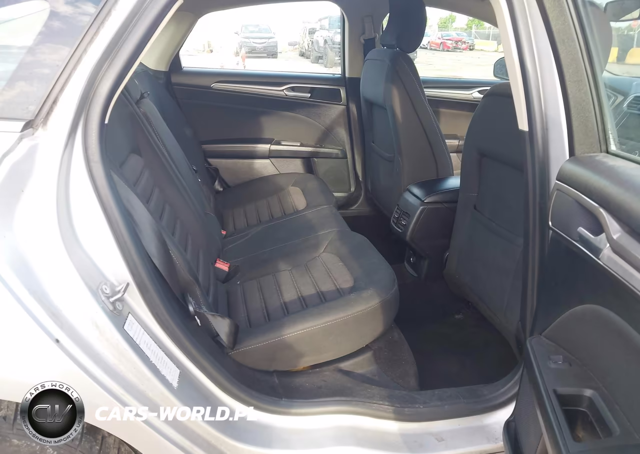 2019 Ford Fusion Hybrid Se VIN:3FA6P0LU4KR206645 - 8