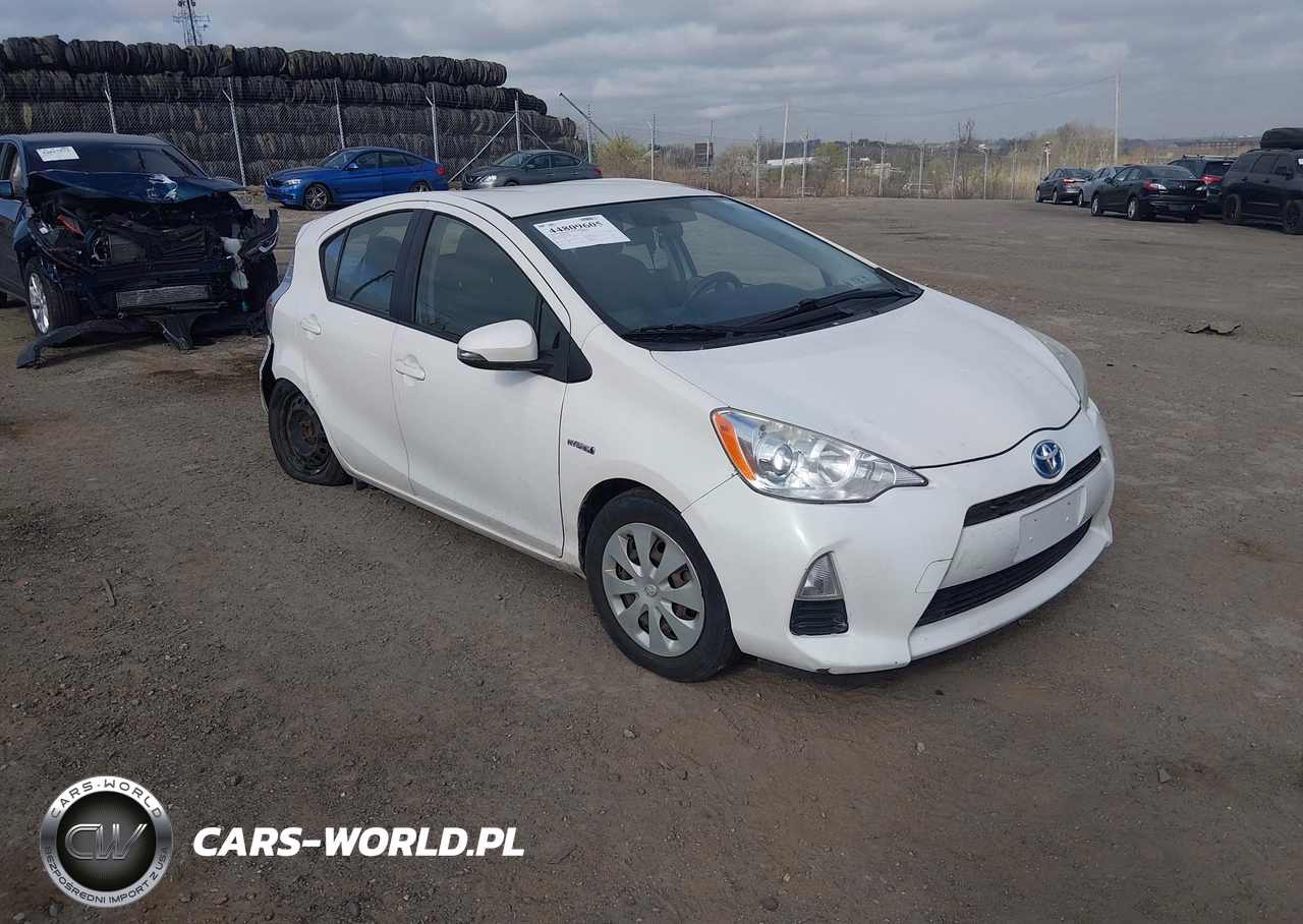 2014 Toyota Prius C Two