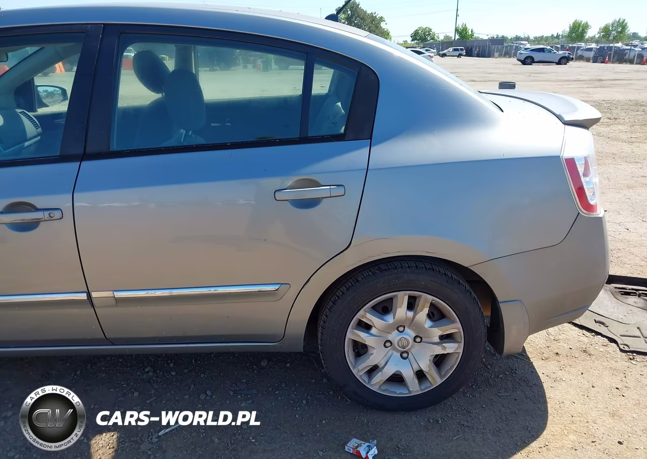 2011 Nissan Sentra 2.0S VIN:3N1AB6APXBL660097 - 6