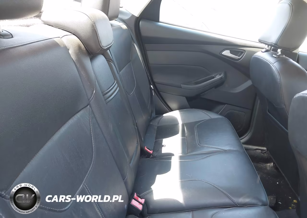2016 Ford Focus Se VIN:1FADP3F27GL328764 - 8