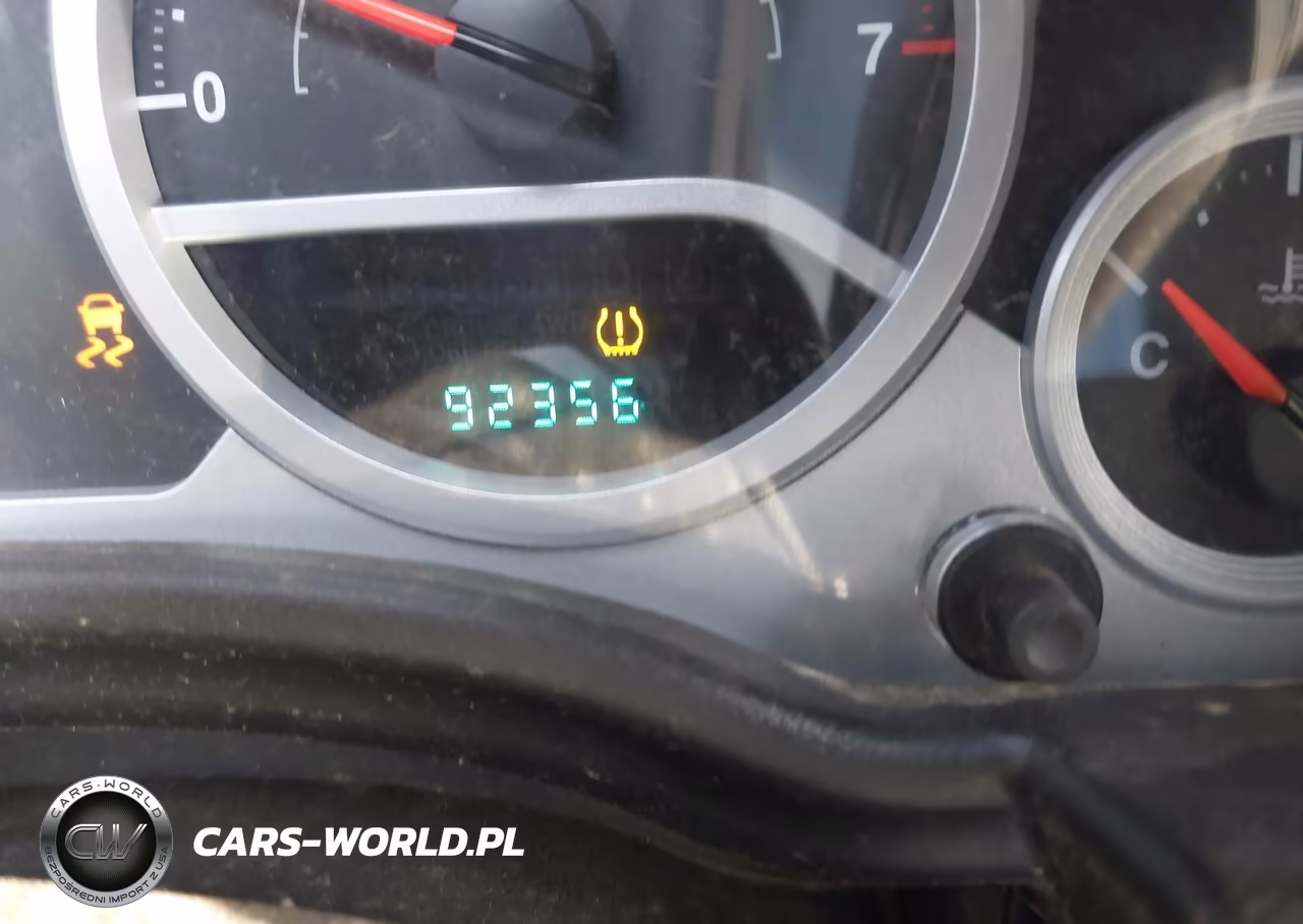 2008 Jeep Wrangler Sahara VIN:1J4FA54178L531756 - 16