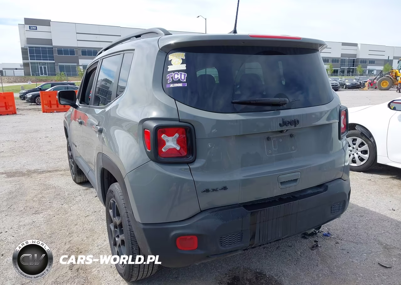 2020 Jeep Renegade Altitude 4X4 VIN:ZACNJBBB1LPL32134 - 3