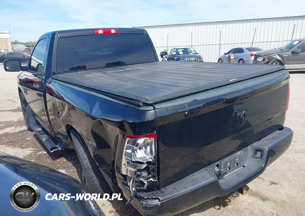 2017 Ram 1500 Express 4X2 6'4 Box VIN:3C6JR6AG9HG563376 - 3