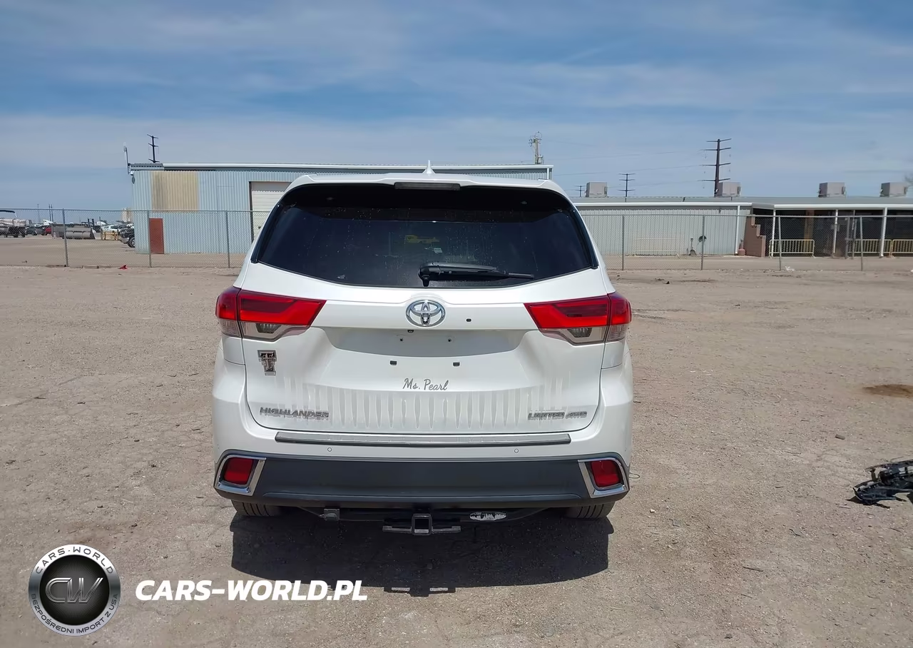 2017 Toyota Highlander Limited Platinum VIN:5TDDZRFH8HS362322 - 17