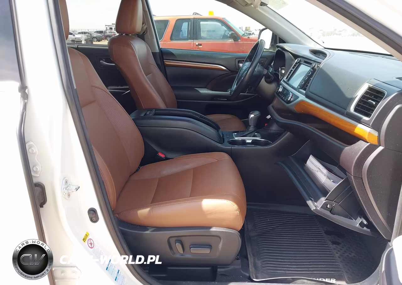 2017 Toyota Highlander Limited Platinum VIN:5TDDZRFH8HS362322 - 5