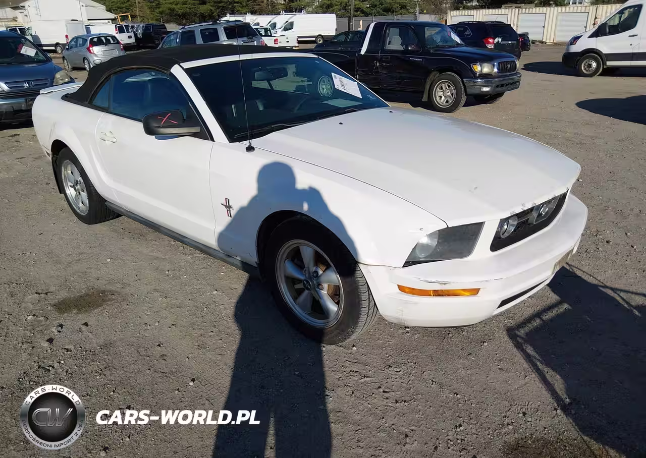 2007 Ford Mustang V6 Deluxe-V6 Premium