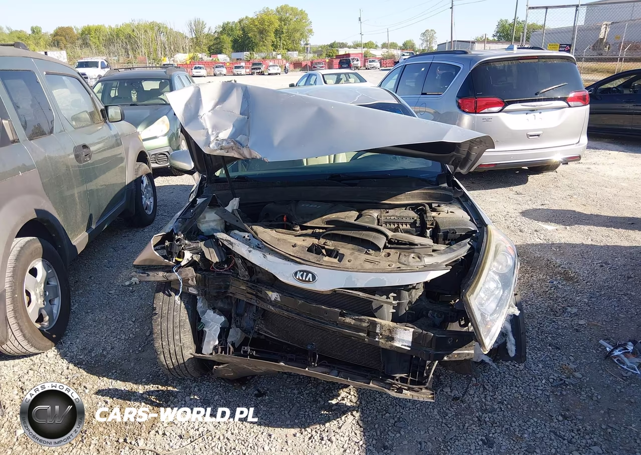 2015 Kia Optima Lx VIN:5XXGM4A75FG400763 - 13