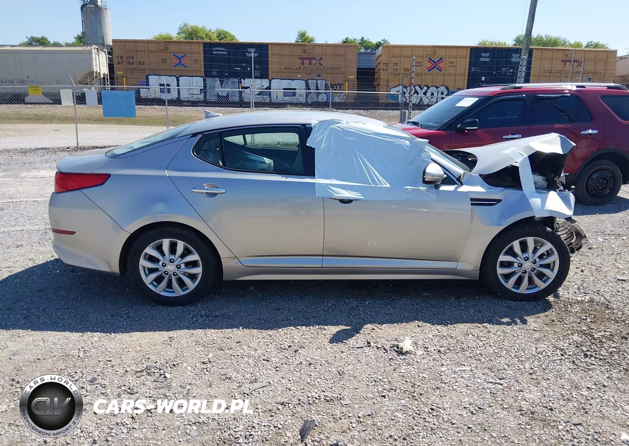 2015 Kia Optima Lx VIN:5XXGM4A75FG400763 - 14