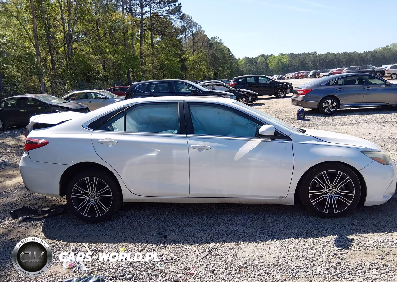 2016 Toyota Camry Se VIN:4T1BF1FK1GU160926 - 13