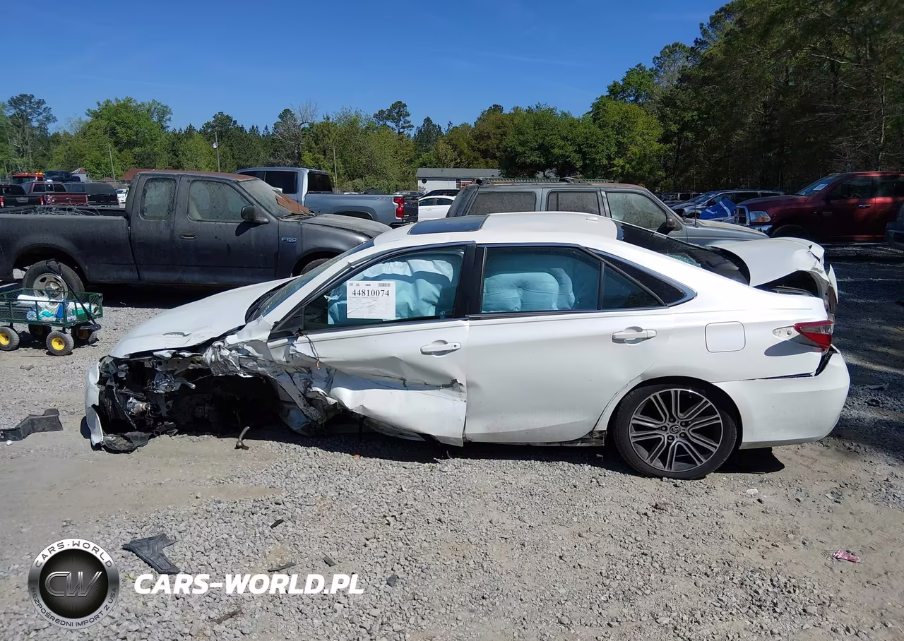 2016 Toyota Camry Se VIN:4T1BF1FK1GU160926 - 14