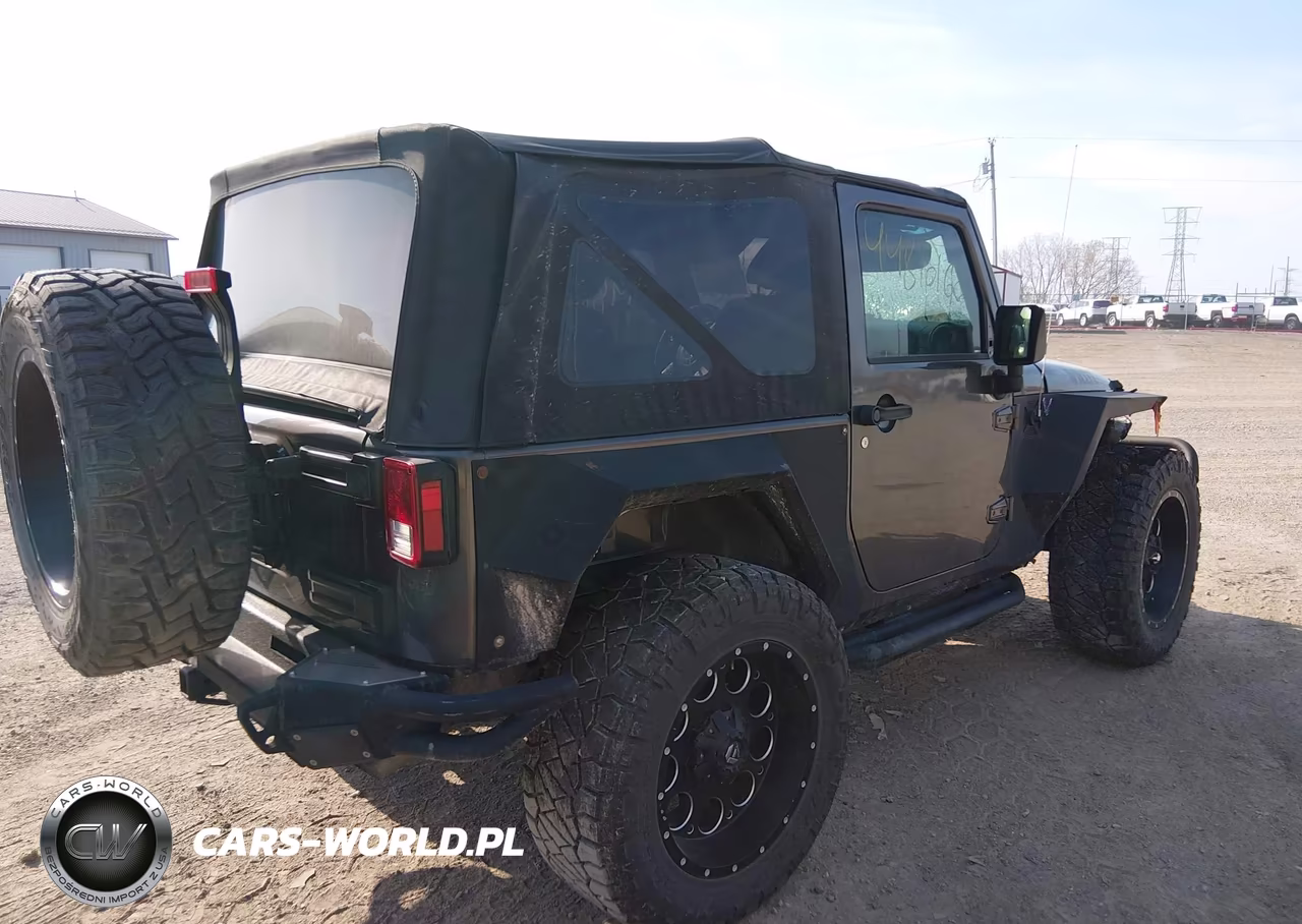 2016 Jeep Wrangler Willys Wheeler VIN:1C4AJWAG4GL162898 - 4