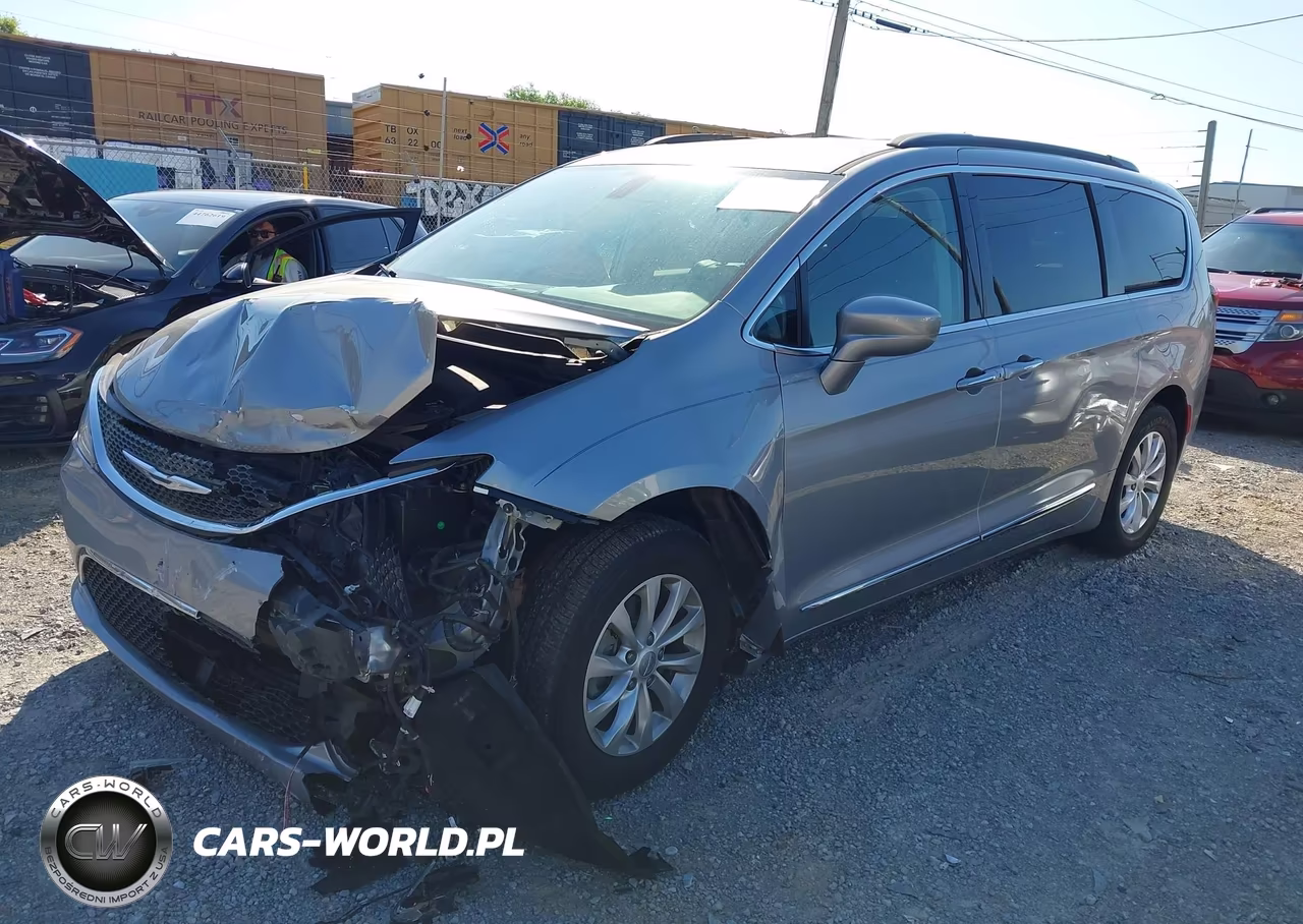 2017 Chrysler Pacifica Touring-L VIN:2C4RC1BG0HR524863 - 2