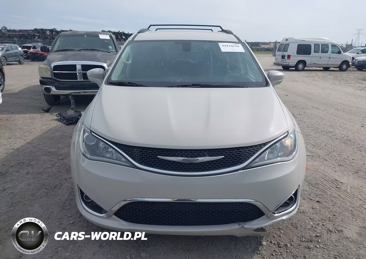 2017 Chrysler Pacifica Touring-L VIN:2C4RC1BG5HR739350 - 12