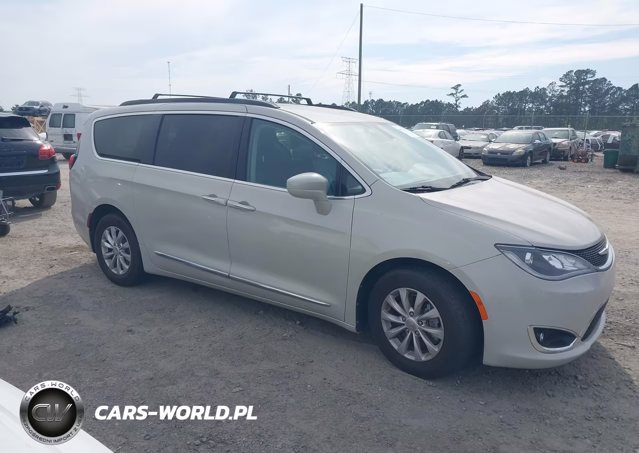 2017 Chrysler Pacifica Touring-L VIN:2C4RC1BG5HR739350 - 13