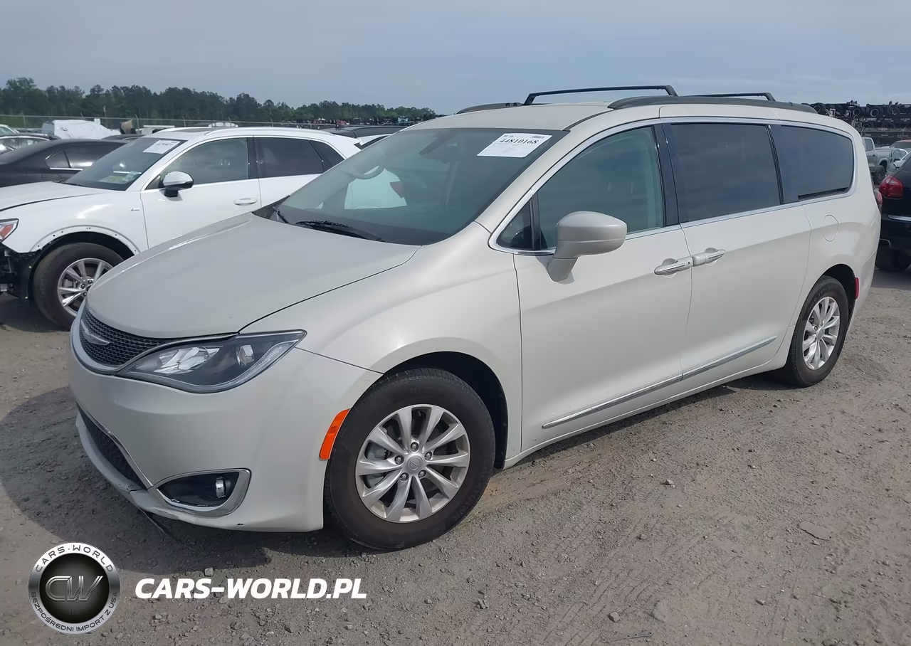 2017 Chrysler Pacifica Touring-L VIN:2C4RC1BG5HR739350 - 2