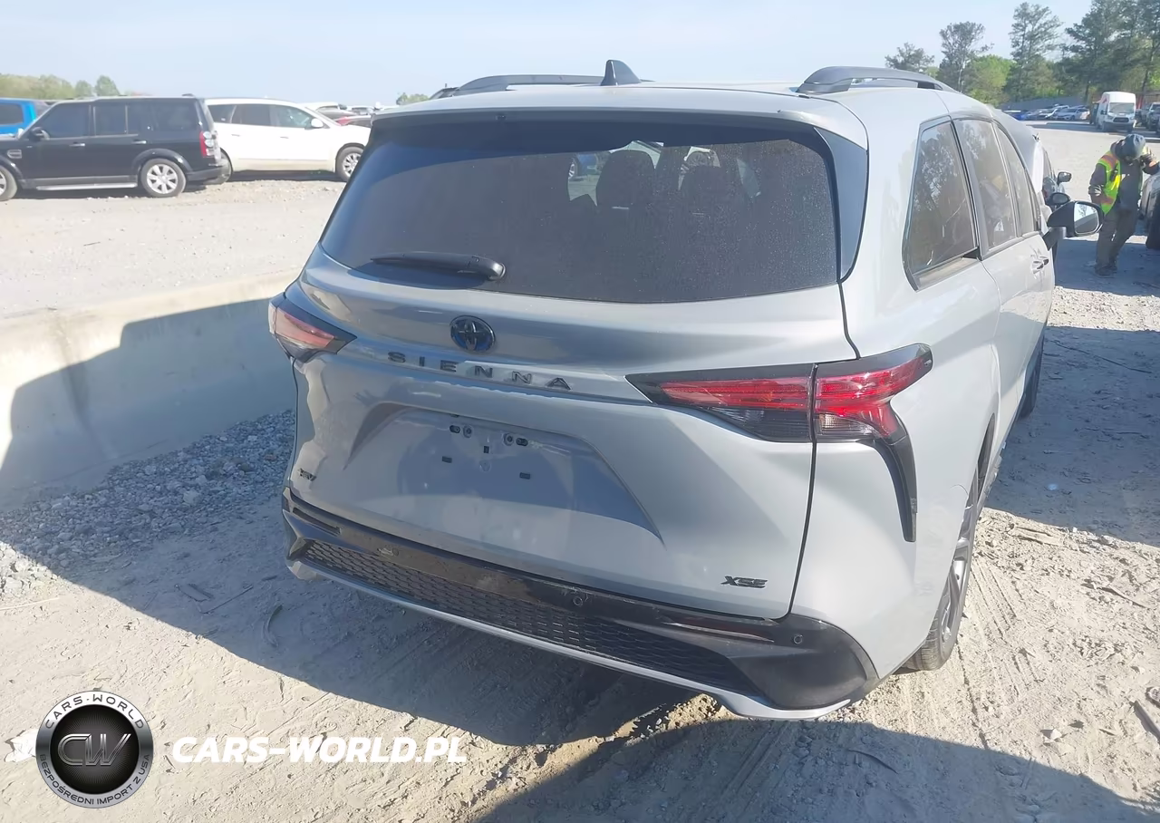 2025 Toyota Sienna Xse VIN:5TDCRKEC8SS244951 - 4