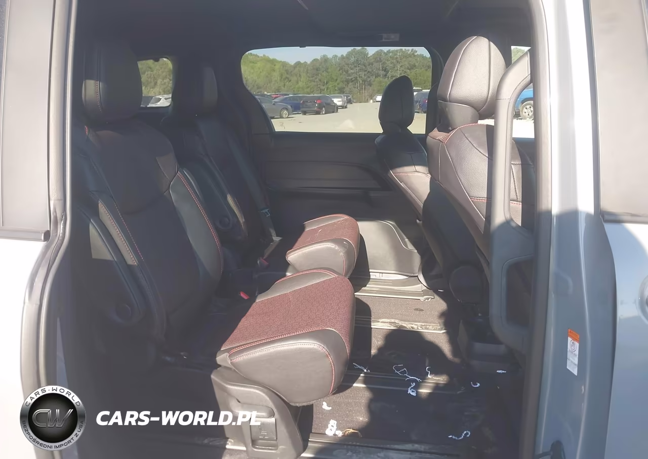2025 Toyota Sienna Xse VIN:5TDCRKEC8SS244951 - 8