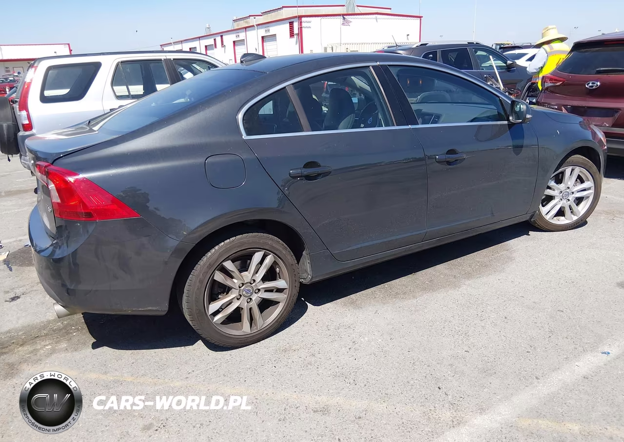 2013 Volvo S60 T5-T5 Platinum-T5 Premier-T5 Premier Plus VIN:YV1612FS9D2189036 - 4
