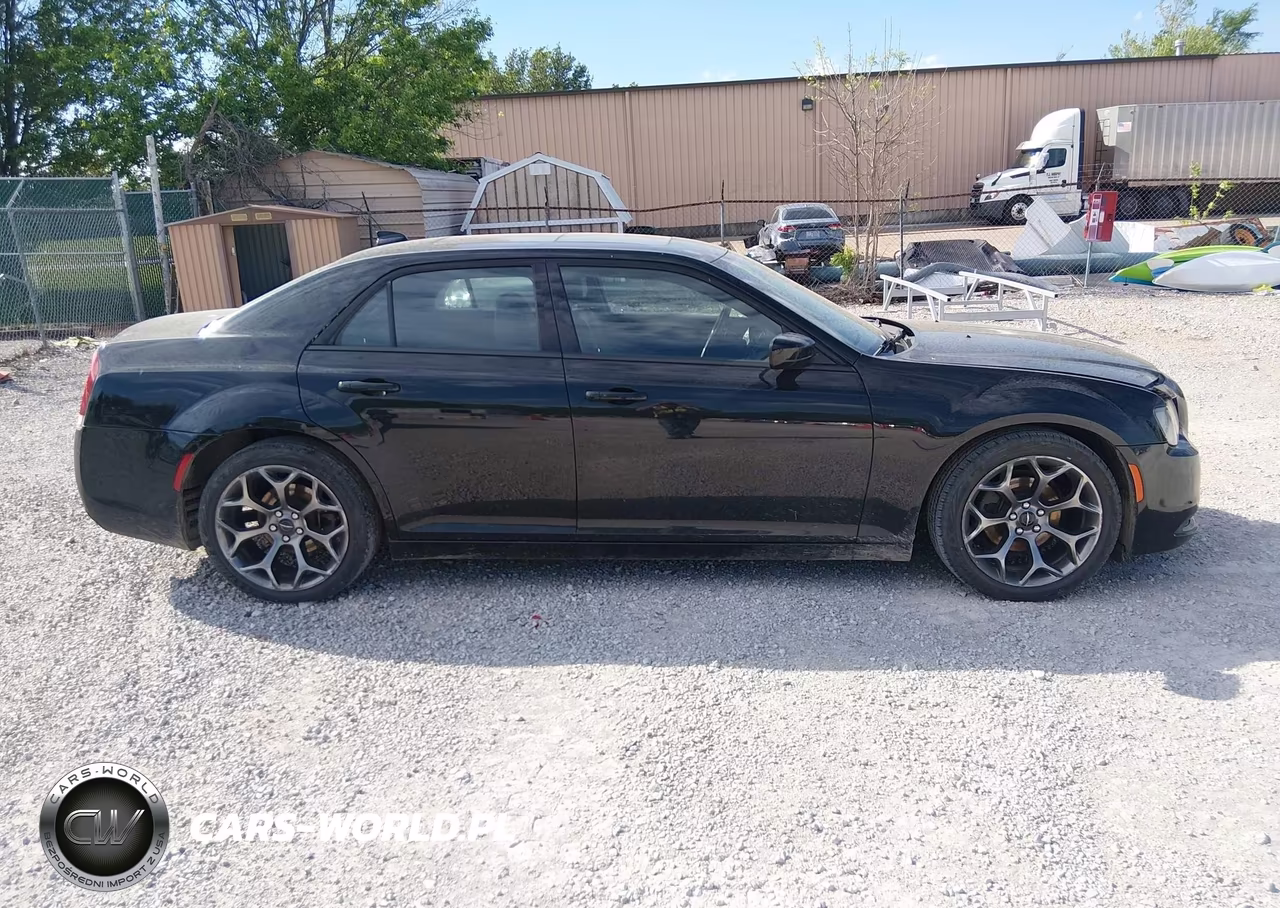 2015 Chrysler 300 300S VIN:2C3CCABG9FH921517 - 13