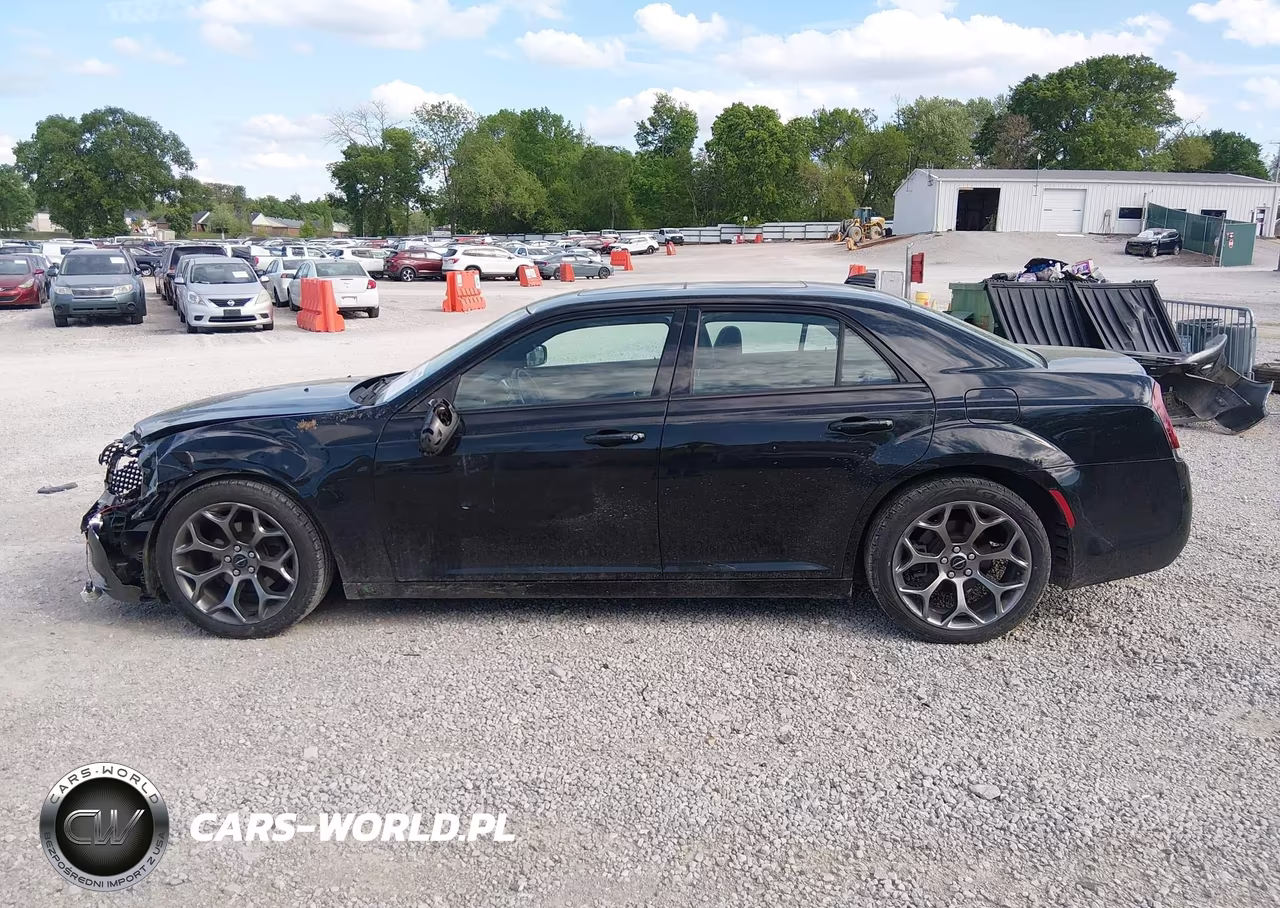 2015 Chrysler 300 300S VIN:2C3CCABG9FH921517 - 14