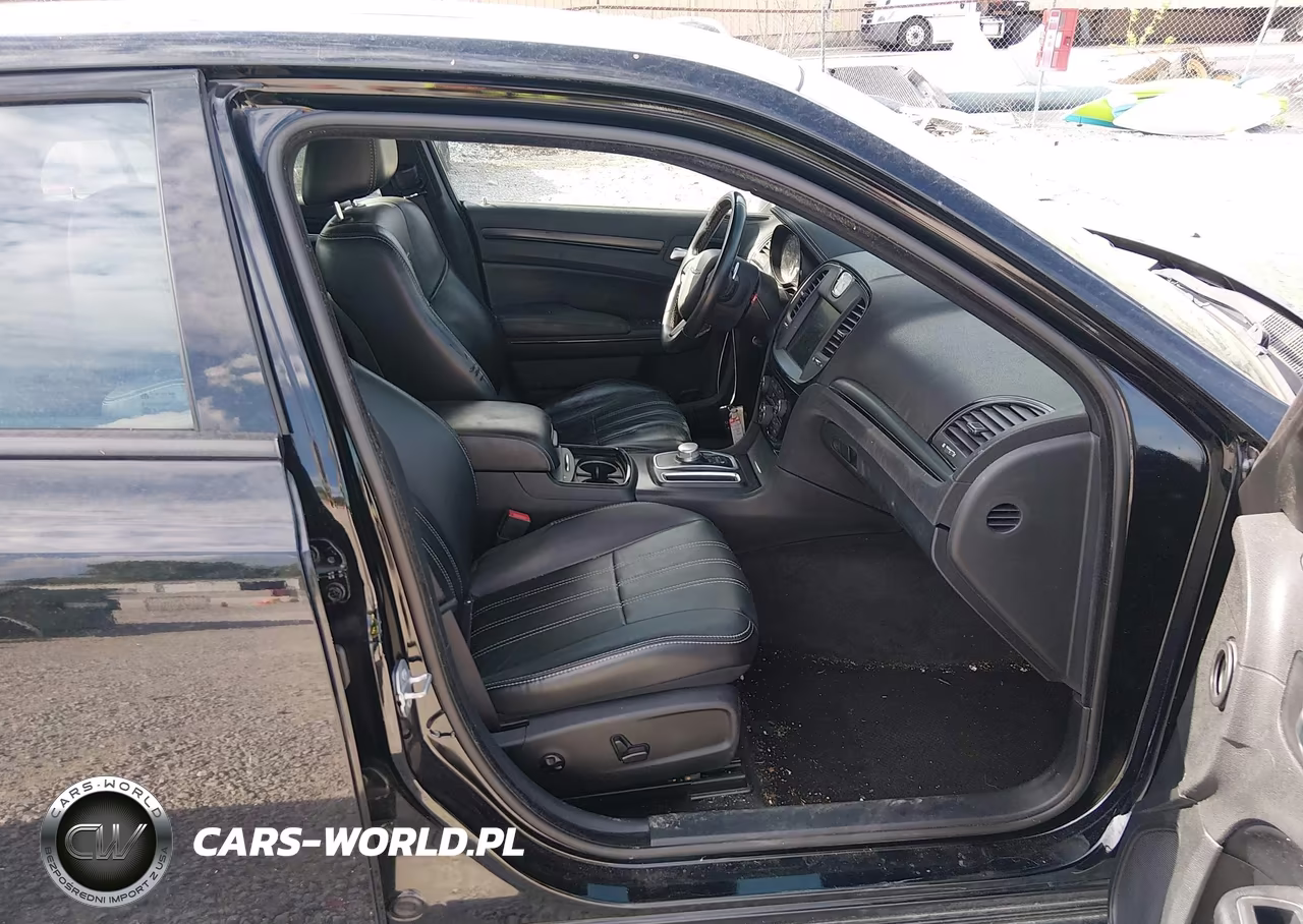 2015 Chrysler 300 300S VIN:2C3CCABG9FH921517 - 5