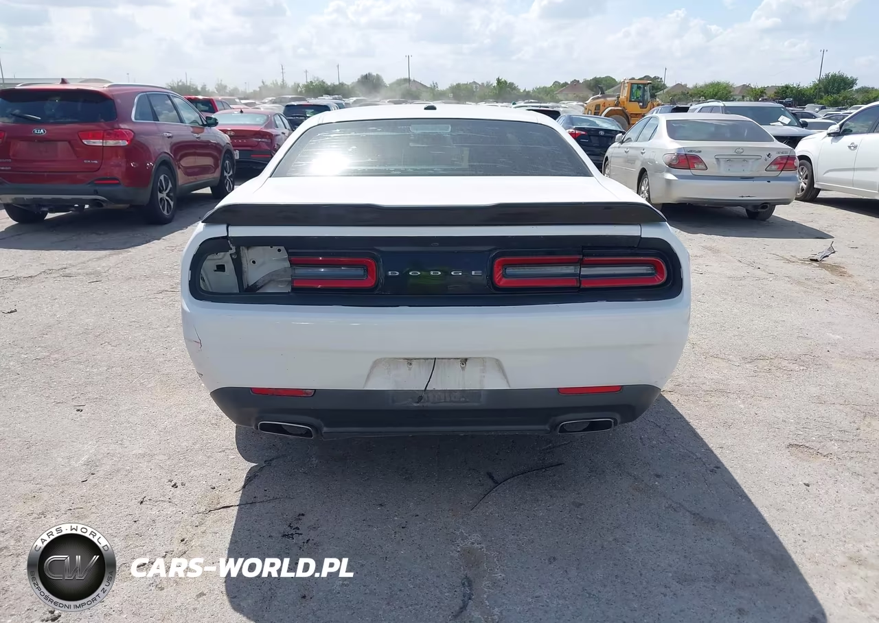 2016 Dodge Challenger Sxt VIN:2C3CDZAG5GH113647 - 17