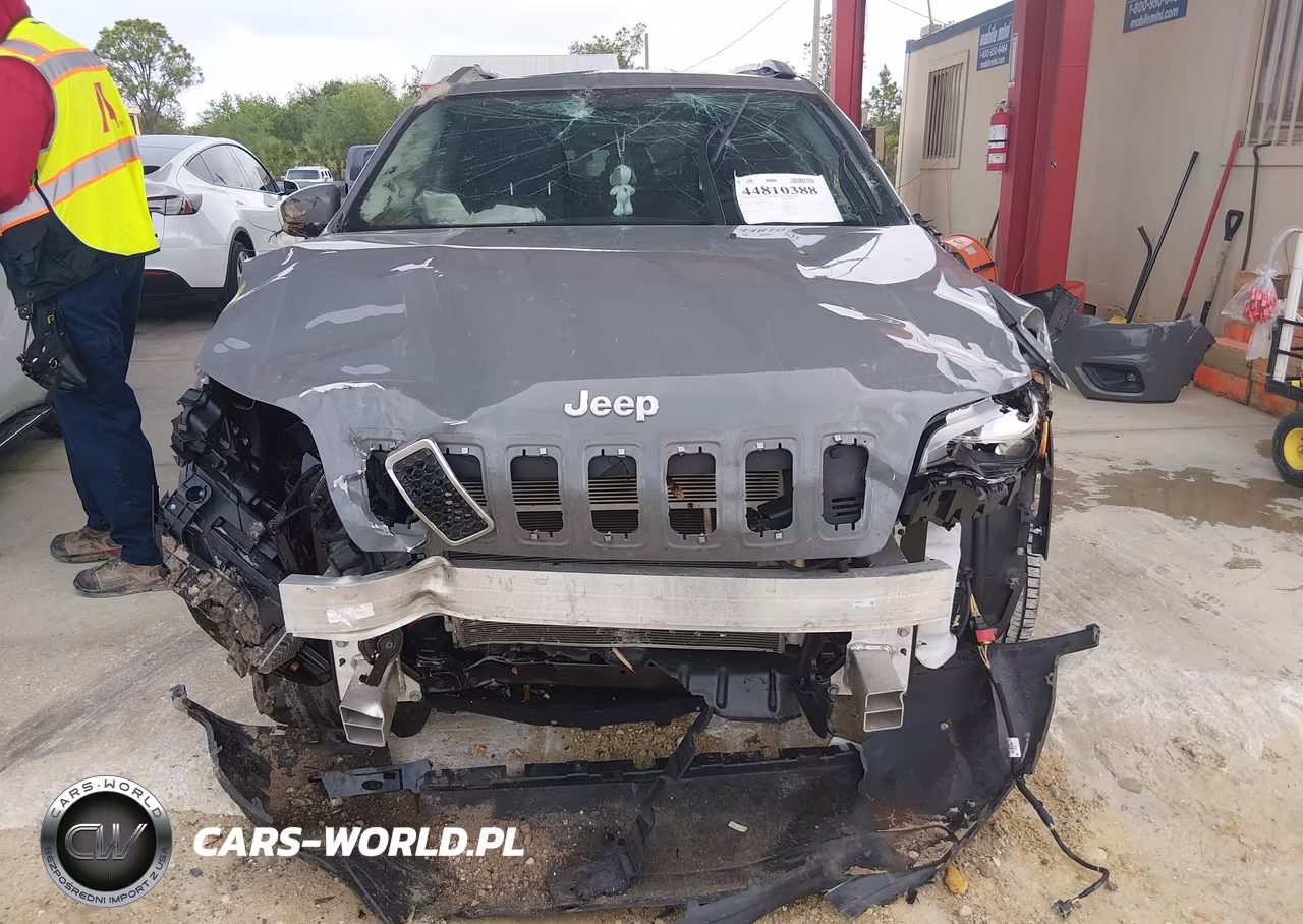 2021 Jeep Cherokee Latitude Lux 4X4 VIN:1C4PJMMX5MD141557 - 6
