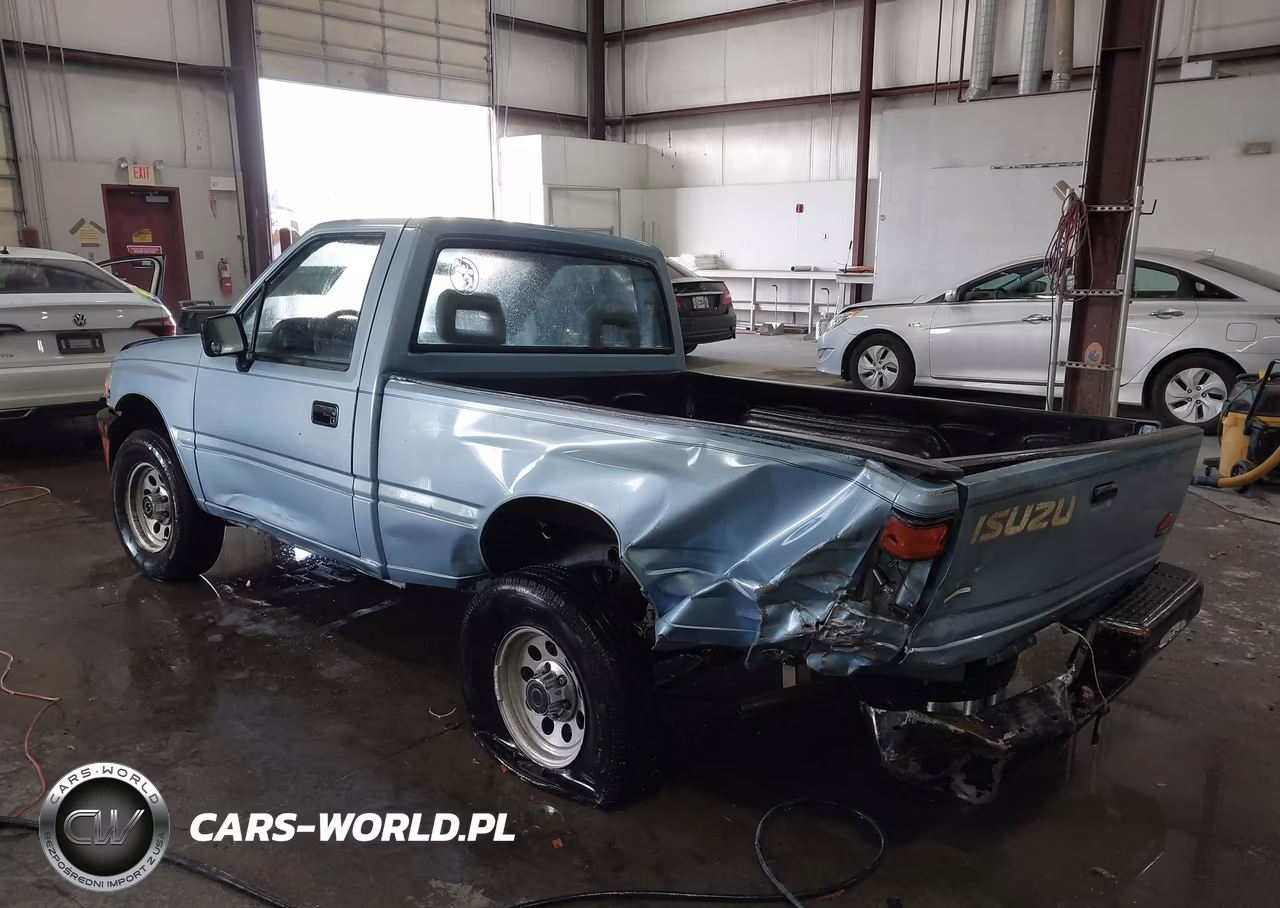 1993 Isuzu Conventional Short Wheelbase VIN:4S1CR11Z2P4214795 - 3