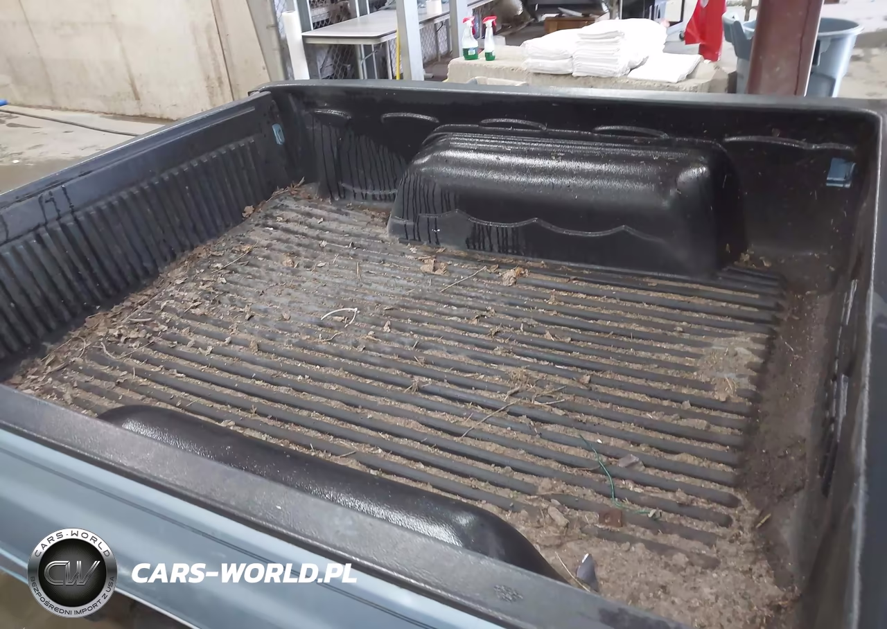 1993 Isuzu Conventional Short Wheelbase VIN:4S1CR11Z2P4214795 - 8